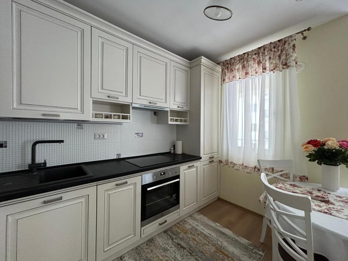 Apartament Rose Gura Humorului Exterior foto